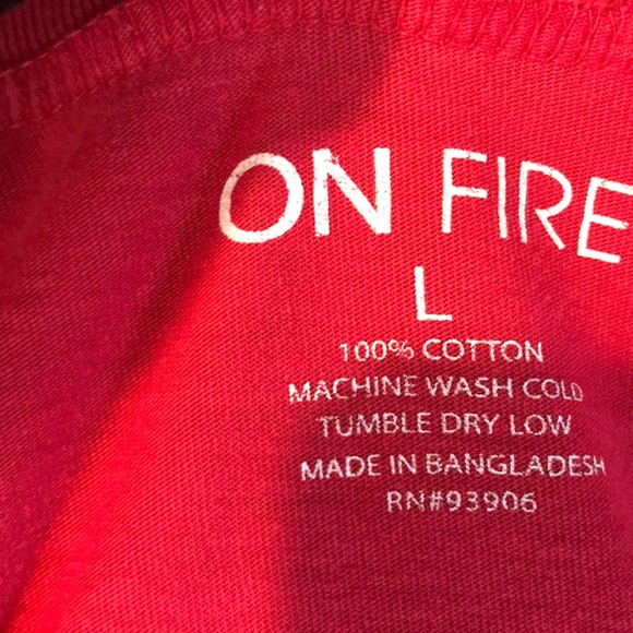 🛑SOLD IN STORE 🛑VTG On Fire- Long Sleeve NY Top - Picture 5 of 5